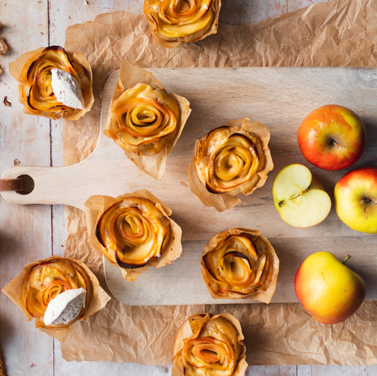 Walnuss-Muffins mit Apfelröschen - miree